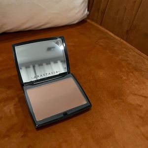Anastasia Beverly Hills Powder Bronzer